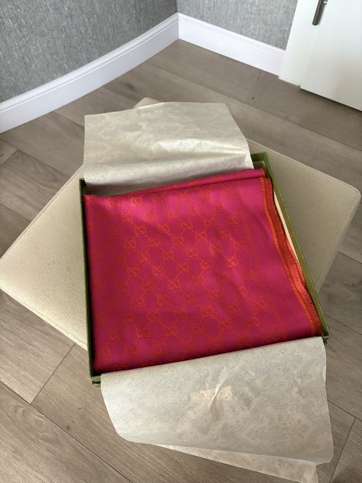 Gucci шал розов/оранжев цвят