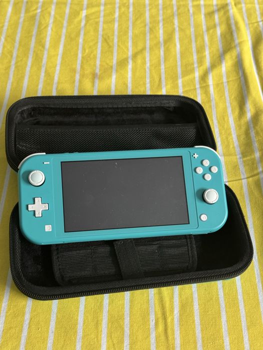 Продам Nintendo Switch Lite