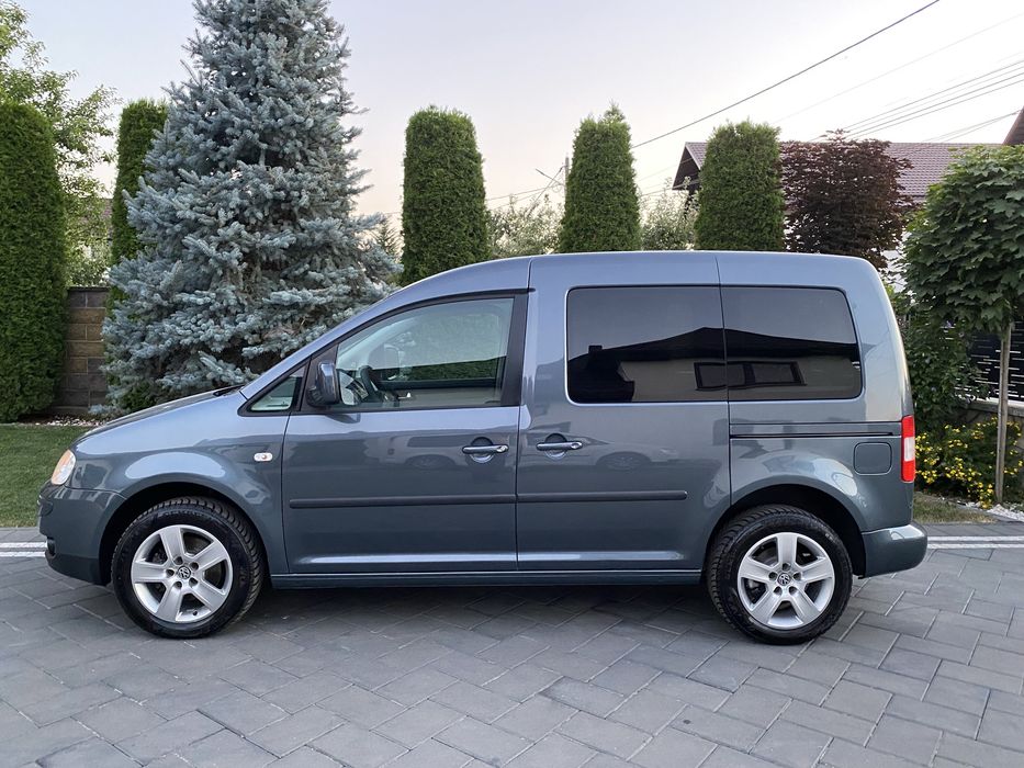 VW Caddy Life 1,9 Tdi~77-KW-105-Cp-top fara Rugina