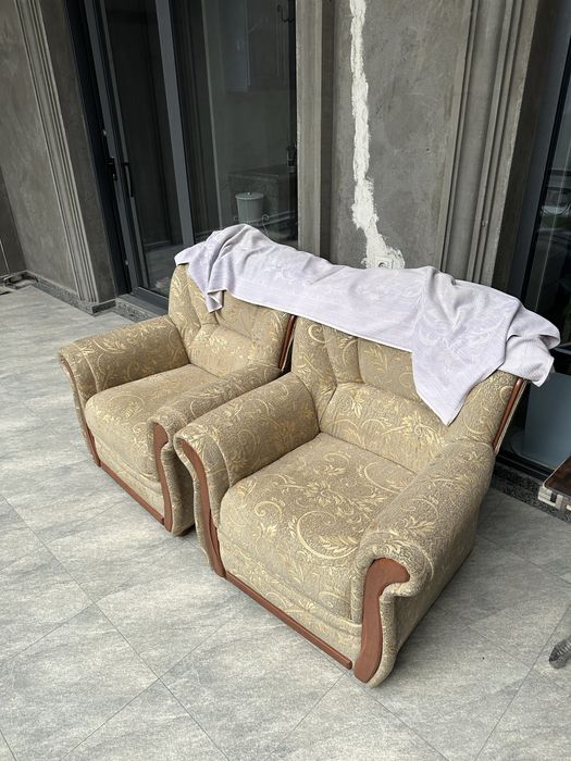 Продается диван и кресло