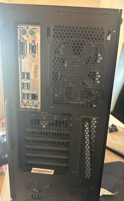 Kомпютър AMD Ryzen5 3600, Nvidia GeForce RTX 2060 SUPER, 16gb ram