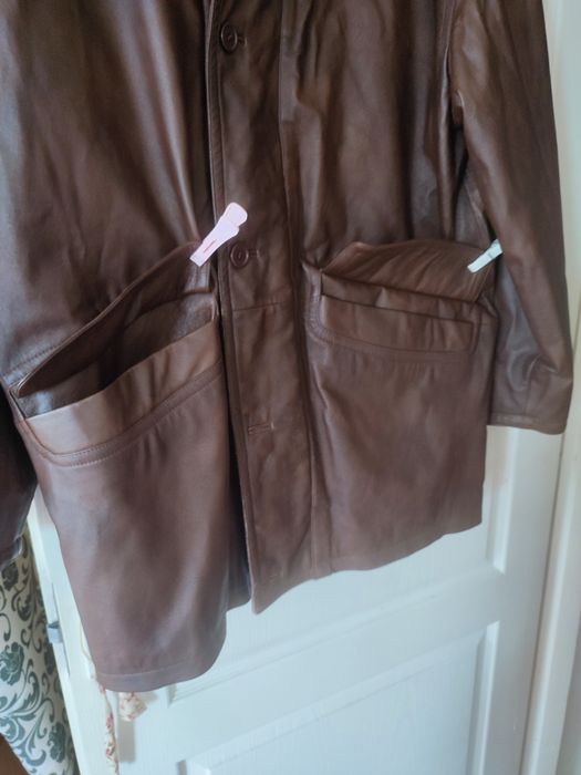 Haina bărbătească din piele.Made in.Germania nu mi de