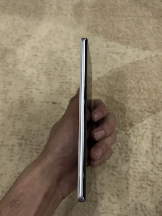 Vivo V40  Ideal holatda