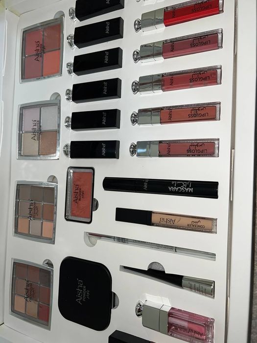 " AISHA " cosmetics naborimiz!         

To’plam ( dior )