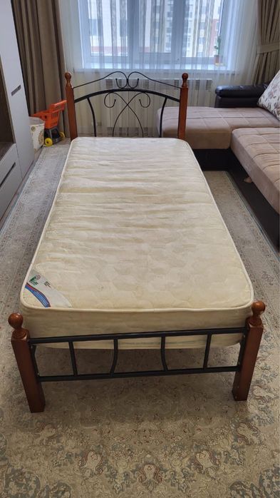 Продам кровать в хорошем состоянии