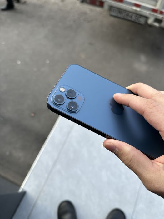 iPhone 12 pro гарантияси бор