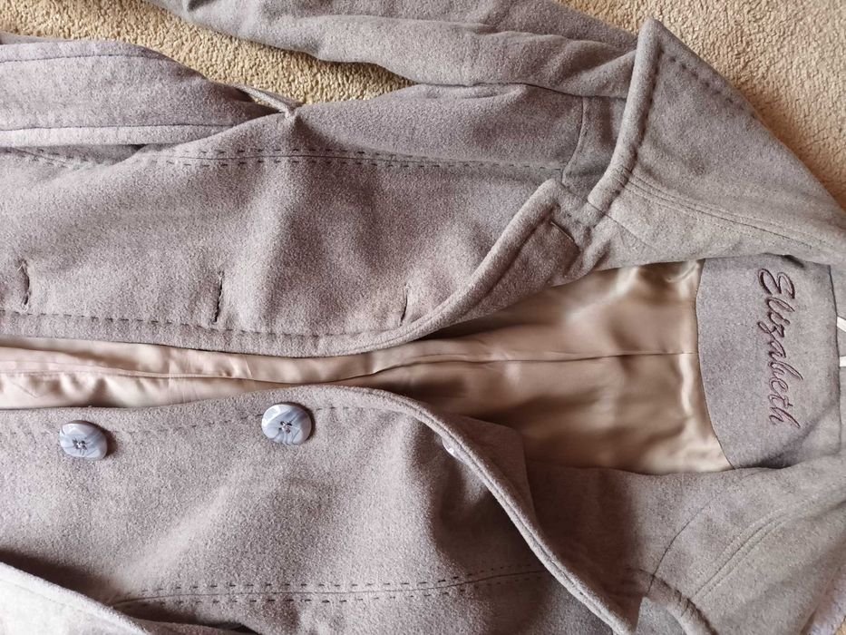 Суитчър Gucci черен,Палто вълна Elizabeth S размер+подаръкдрехи,oбувки