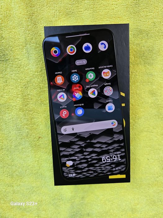 Vând/Schimb Xiaomi Poco F7 5g ca Nou 256g Fulbox Liber