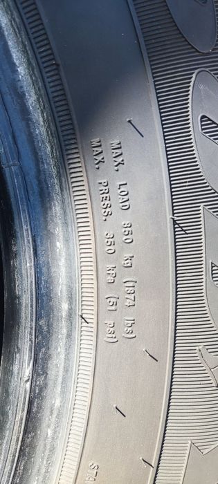 Продам шины Goodyear 225/65/17