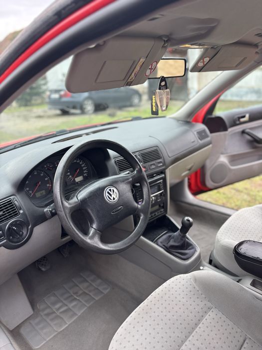 Vand golf 4 în perfecta stare de functionare