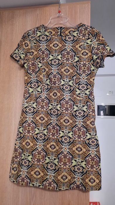 Rochie scurta material Zara, croita in Romania, fara eticheta