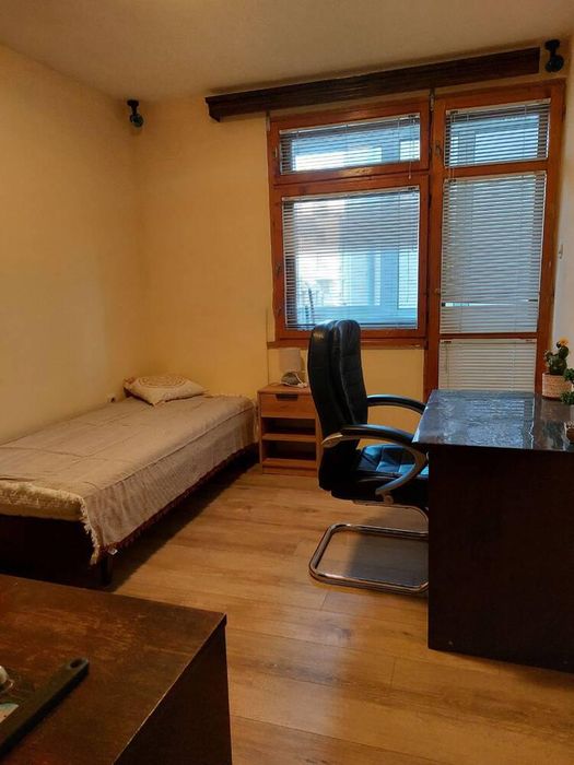 Дава се под наем Четиристаен апартамент в Пловдив, Младежки Хълм - 90 кв.м за 459 € - Снимка #4