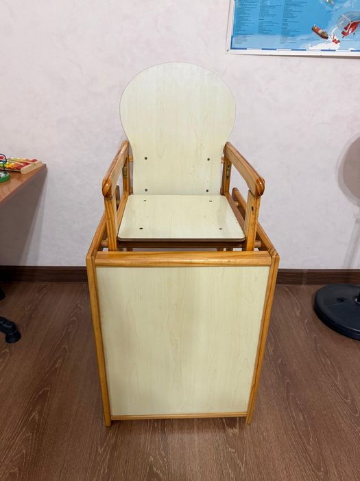 Продам детский стол 2в1 с игрушками