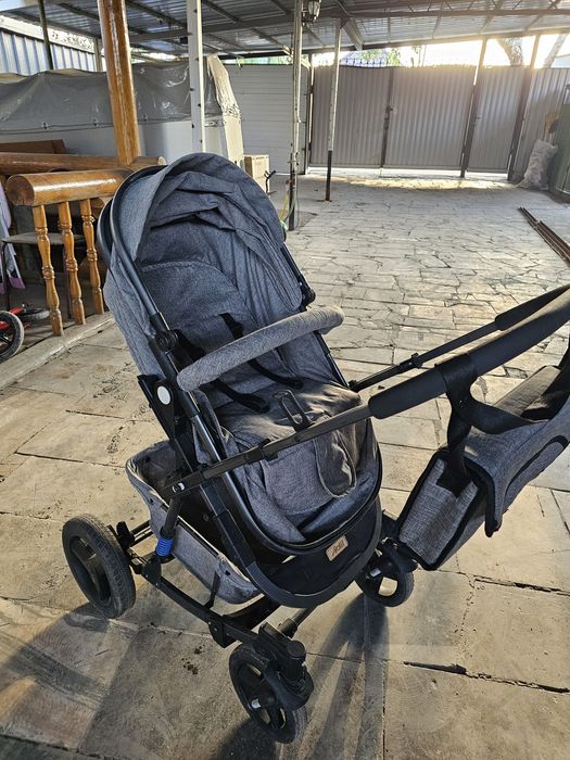 Продам Коляску-качалку 3 в 1