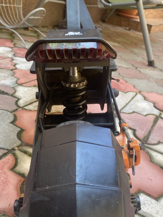 Vand trotineta electrica kukirin g2