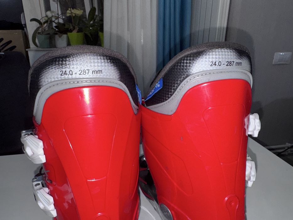 CLAPARI ATOMIC marimea 24 ( echivalent nr 36)