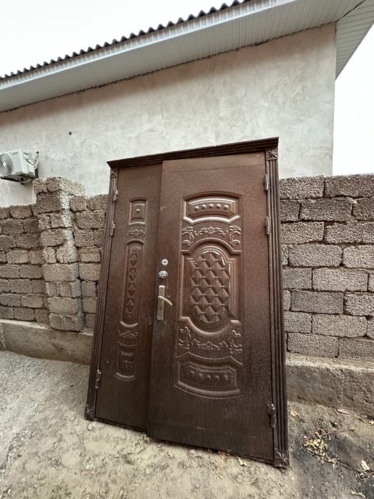 Есік сырткы сатылады
