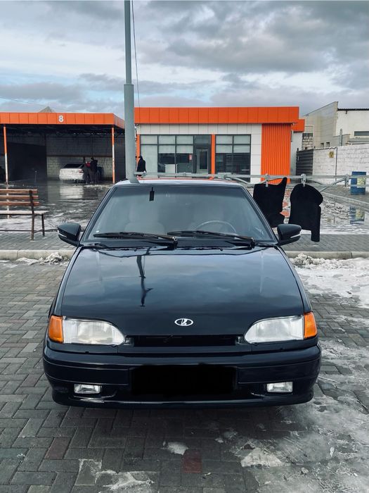 Машина 2114 ваз год 2010