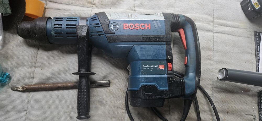 De vânzare scule milwaukee makita BOsch  prețul difera de produs trimit în tara cu verificare colet