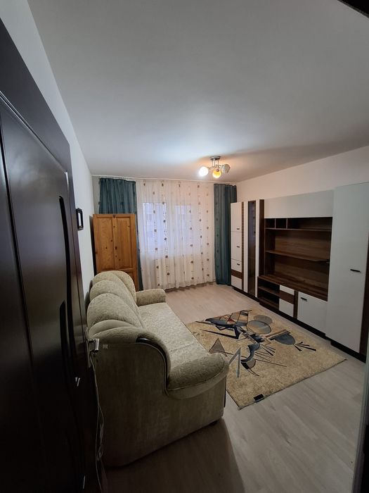 Închiriez garsonieră zona Grivița