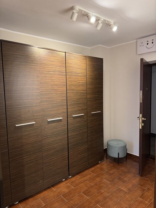 Direct proprietar ofer spre inchiriere garsoniera 45 mp utili,  în zona Bdul Unirii intersectie cu Nerva Traian și Camera de Comerț și Industrie