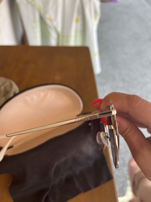 Дамски слънчеви очила Guess