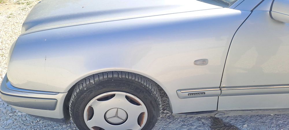 Mercedes-Benz E 200 88к.с