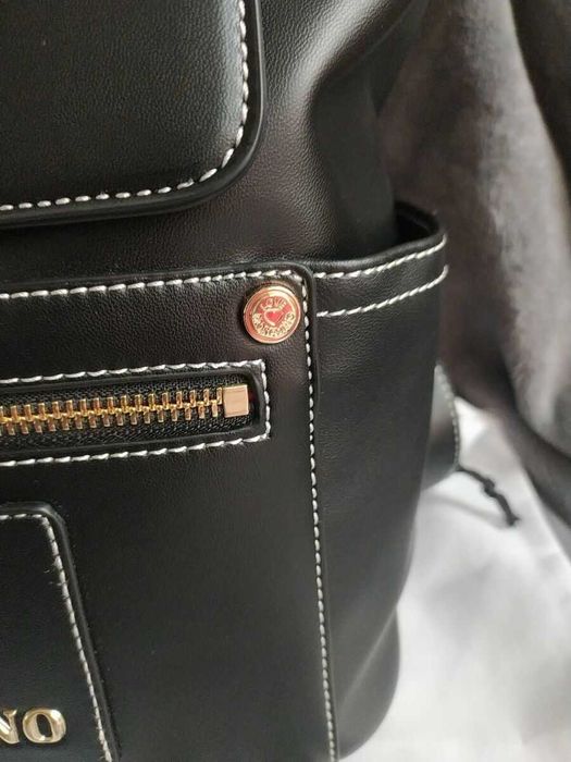 LOVE MOSCHINO – Дамска кожена раница "BLACK & GOLD" нова с етикети