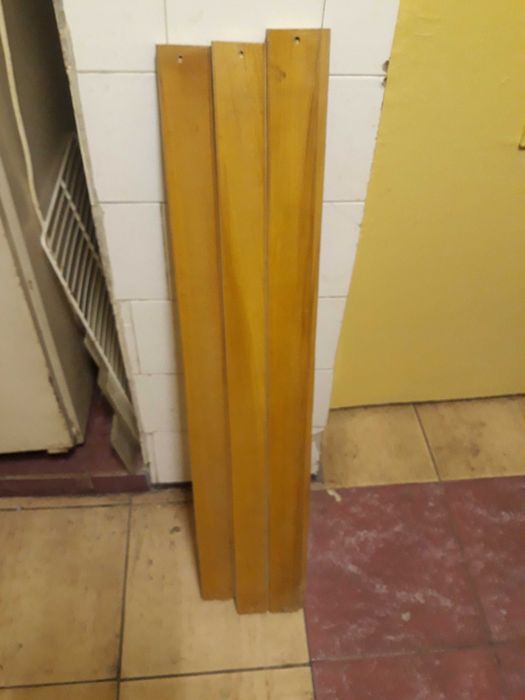 Lambriu salcam si  alte  profile  lacuite