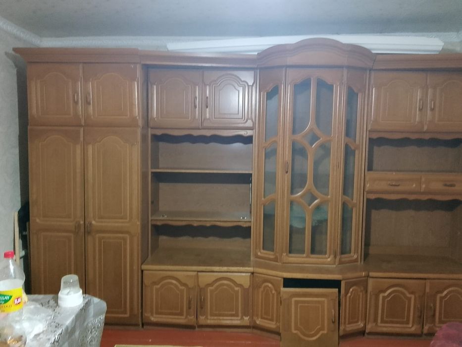 Сервант продаётся