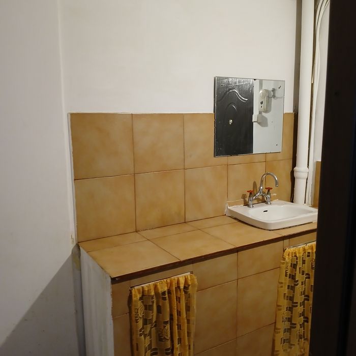 Garsonieră de vânzare