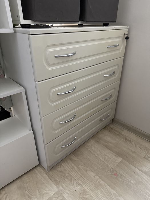 Угловой шкаф +тумбы +комод