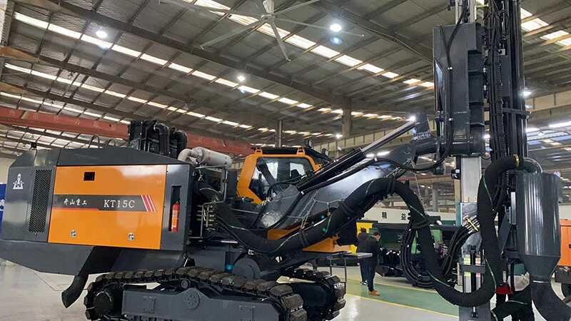 Интегрированная буровая установка KT15C для открытых разработок
