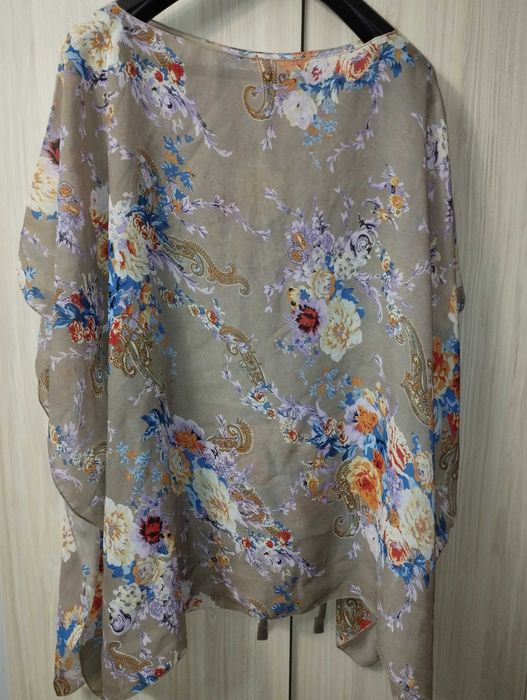 Туники, блузи и ризи