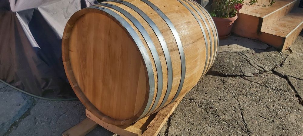cada,tocitoare ,zacatoare,butoaie lemn butoaie stejar butoaie vin
