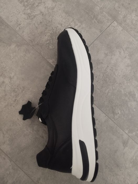 Новая мужская обувь