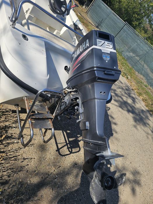 Лодка Open 485  с двигател Yamaha 75к.с.