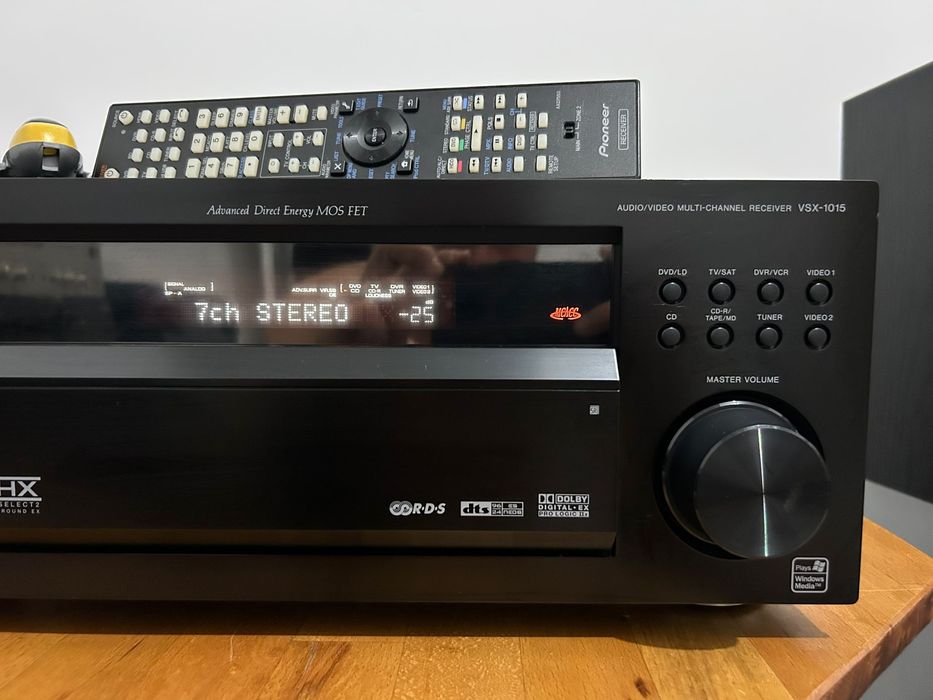 Pioneer VSX-1015  7.1 ch/ 150W la 8 ohmi