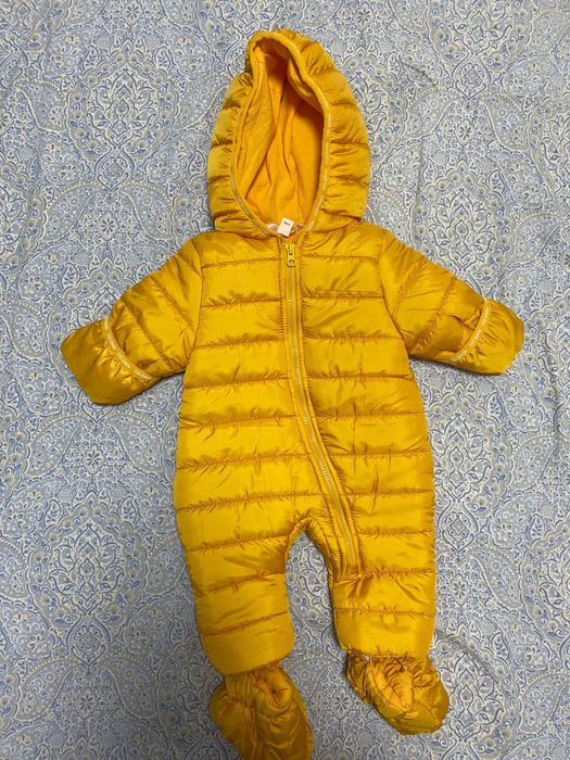 Продам комбинезоны детские