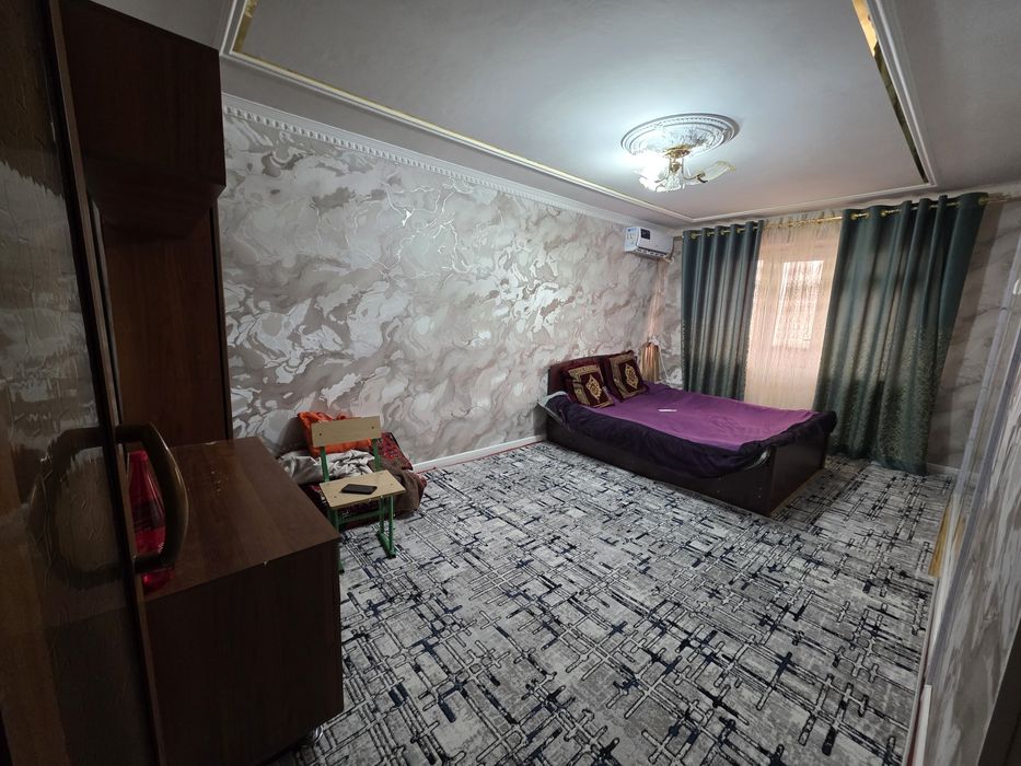 Фрунзенский масивда 1 хоналик квартира ижарага берилади