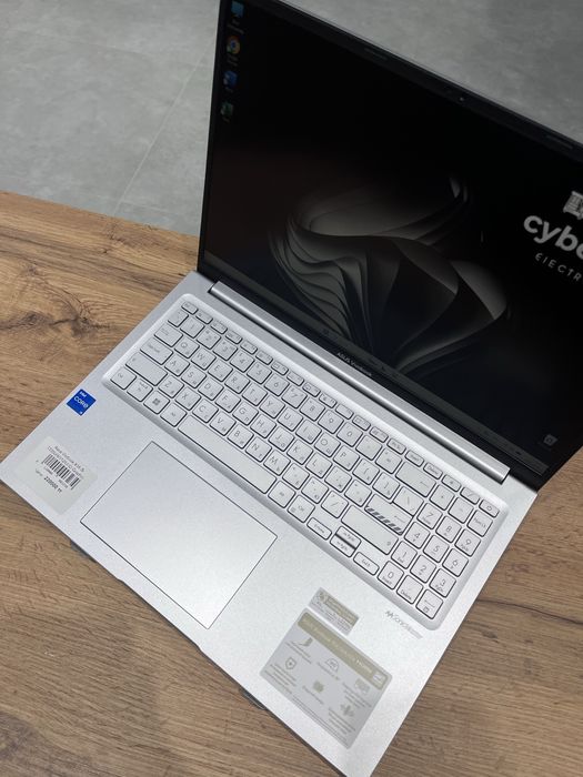 Ноутбук Asus Vivobook X16