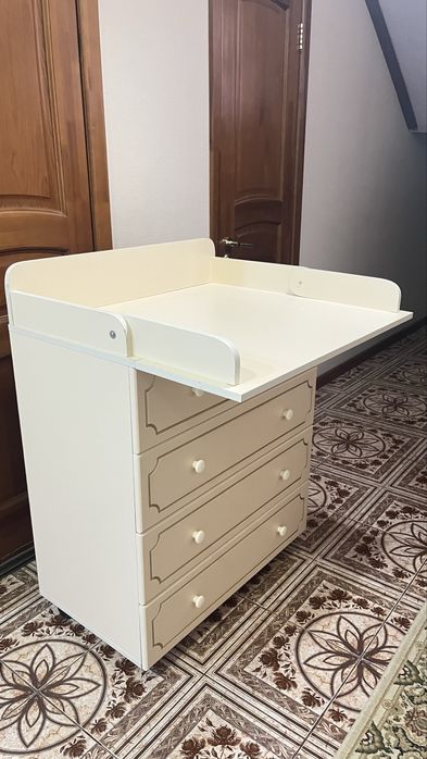Продам комод+ пеленальный столик