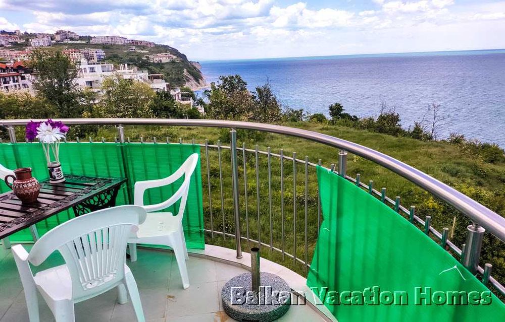 Продава се Двустаен апартамент в Бяла - 103 кв.м за 961 €/кв.м - Снимка #1