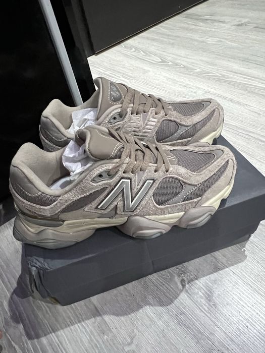 New Balance 9060 Mushroom