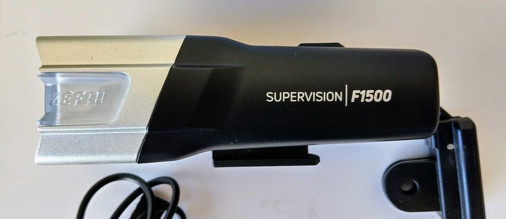 Велосипеден фар Zefal, модел Supervision F1500. Чисто нов!