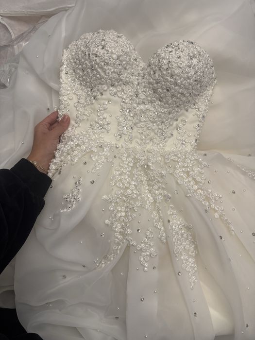 Сватбена/Булчинска рокля уникат