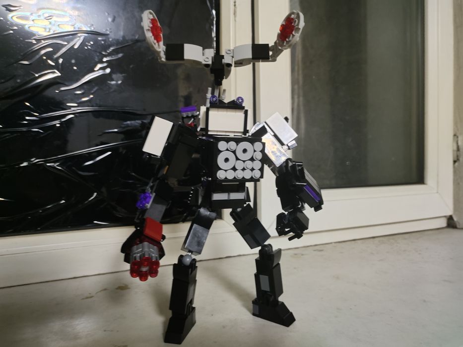 Тв титан из Лего