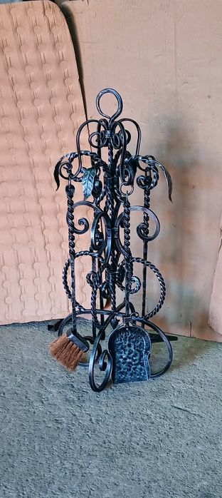 Кош за дърва с прибор за камина, лопатка, маша, дилаф, ръжен,