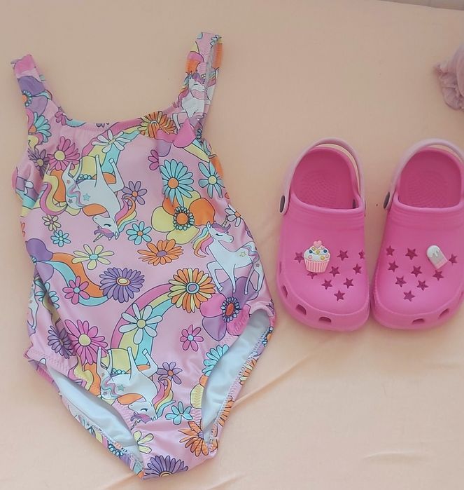 Дрехи и обувки за момиче-110,116 см.