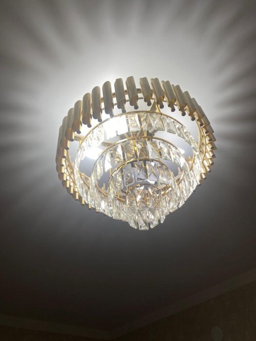 Люстра и 2 шт бра